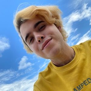 Meet your Posher, Ashton